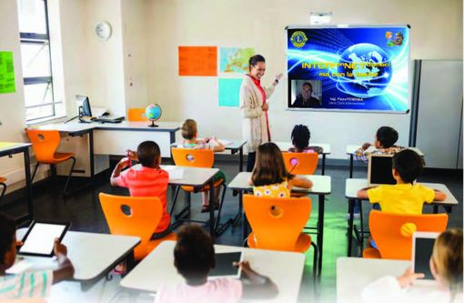 Sensibilizzazione alla sicurezza su internet alla scuola media di Montegrosso con il Lions Storici, Artisti e Presepisti