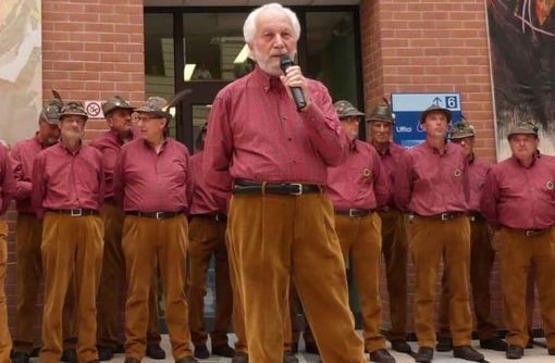 Lutto per gli Alpini di Asti: è morto Sergio Ivaldi, per anni maestro del Coro ANA Vallebelbo Lutto per gli Alpini di Asti: è morto Sergio Ivaldi, per anni maestro del Coro ANA Vallebelbo