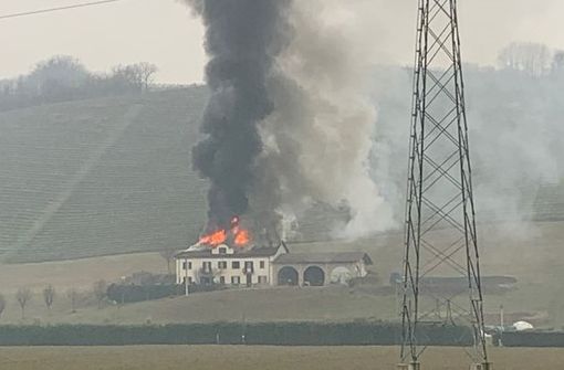 Incendio tetto cascina a Calamandrana Incendio tetto cascina a Calamandrana