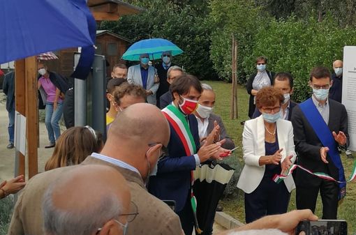 Nizza Monferrato: è stato ufficialmente inaugurato il “Giardino dei Giusti” di via don Celi Nizza Monferrato: è stato ufficialmente inaugurato il “Giardino dei Giusti” di via don Celi
