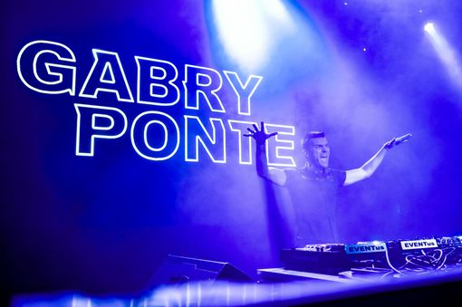 Gabry Ponte live a Moncalvo per Monferrato on Stage