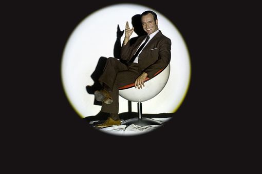 Una foto promozionale del film "Agente speciale 117 – Missione Rio" Una foto promozionale del film "Agente speciale 117 – Missione Rio"