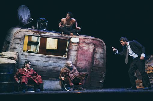 "Cous Cous Klan" domani all'Alfieri: una tragicommedia su un futuro imminente "Cous Cous Klan" domani all'Alfieri: una tragicommedia su un futuro imminente