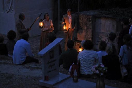Grande successo per lo spettacolo "Dormono... sulle colline" a Calamandrana Alta Grande successo per lo spettacolo "Dormono... sulle colline" a Calamandrana Alta