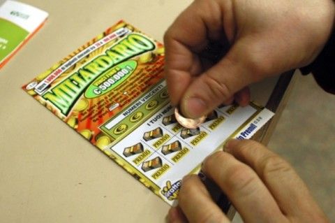 Ad Asti vinti 10mila euro con un Gratta e Vinci da 5 Ad Asti vinti 10mila euro con un Gratta e Vinci da 5