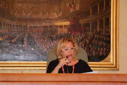 &quot;Chiarezza sugli aiuti economici per le famiglie e per l'economia astigiana&quot;, a chiederla è la consigliera di Italia Viva, Angela Motta