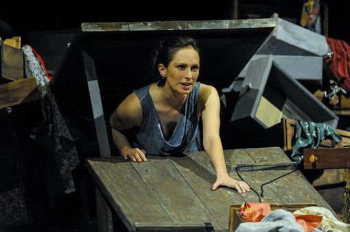 Per i tesserati alla Biblioteca biglietto ridotto per "L'ultimo giorno di sole", scritto da Giorgio Faletti