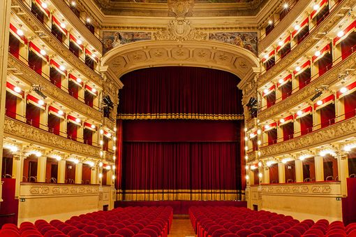 Otto giovani artisti emergenti del territorio espongono al Teatro Alfieri di Asti Otto giovani artisti emergenti del territorio espongono al Teatro Alfieri di Asti