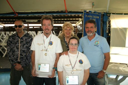 La premiazione di Luca Simonetti ed Elena Vergano, vincitori del Torneo di bocce integrate lo scorso anno