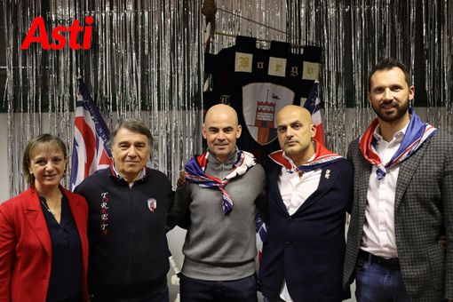 &quot;Amsicora&quot; si presenta alla Torretta, accolto dal popolo bianco rosso e blù [FOTO]