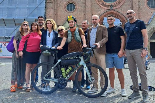 Parte il  Giro d'Italia in bici dell'astigiano Diego Tassagna (in solitaria)