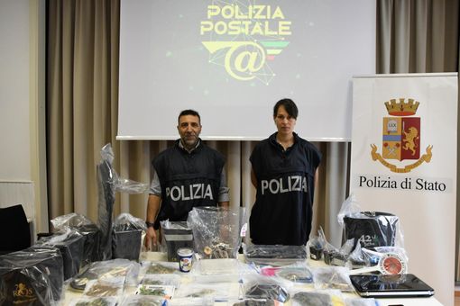 Arrestato dalla Polizia un astigiano: aveva  in casa  una serra per la coltivazione massiva della marijuana [VIDEO]