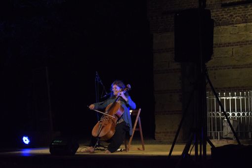 La magia del teatro sotto le stelle: "Masca vola via" incanterà Soglio La magia del teatro sotto le stelle: "Masca vola via" incanterà Soglio