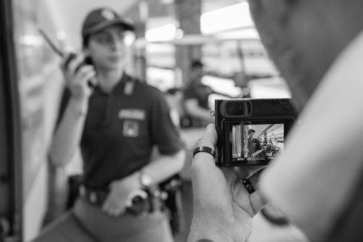 Oggi è la Giornata mondiale della fotografia: aperte le prenotazioni per il calendario della Polizia 2025 Oggi è la Giornata mondiale della fotografia: aperte le prenotazioni per il calendario della Polizia 2025