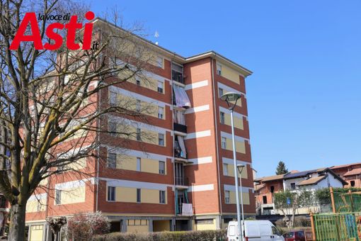 Il condominio in cui si è verificato il fatto (Ph. Merfephoto - Efrem Zanchettin) Il condominio in cui si è verificato il fatto (Ph. Merfephoto - Efrem Zanchettin)