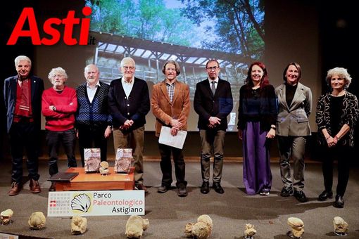 Nell'immagine: foto di gruppo di amministratori e relatori (Merfephoto) Nell'immagine: foto di gruppo di amministratori e relatori (Merfephoto)