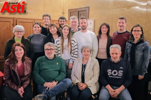 Il presidente Marco Rosso con gli amici di  &quot;Quattro passi nel Monferrato&quot; alla presentazione dell'associazione (Merfephoto)