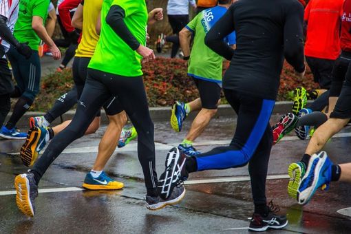 Come si sono evoluti i prezzi delle scarpe da running? L'analisi dal 2022 al 2025