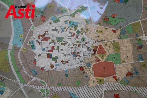 Una delle tavole in mostra all'Archivio di Stato (Ph. Merfephoto - Efrem Zanchettin) Una delle tavole in mostra all'Archivio di Stato (Ph. Merfephoto - Efrem Zanchettin)