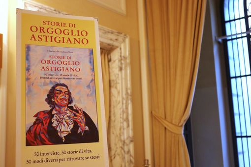 La presentazione del primo libro a Teatro Alfieri. Ph Efrem Zanchettin - Merfephoto La presentazione del primo libro a Teatro Alfieri. Ph Efrem Zanchettin - Merfephoto