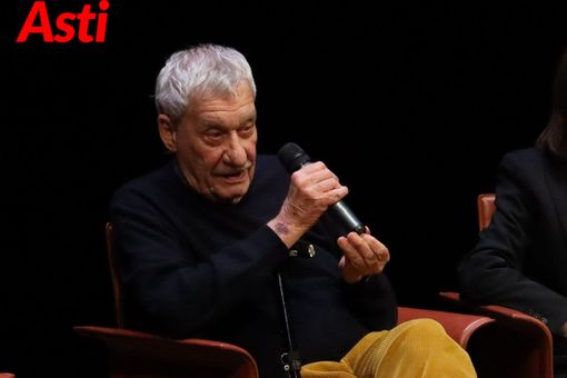 Alcune immagini dell'incontro al Teatro Alfieri (MerfePhoto)