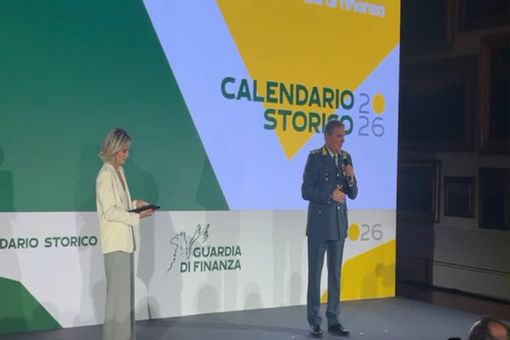“Tre colori, un mondo”: il Calendario Storico della Guardia di Finanza 2026 celebra arte, identità e missione del Corpo “Tre colori, un mondo”: il Calendario Storico della Guardia di Finanza 2026 celebra arte, identità e missione del Corpo