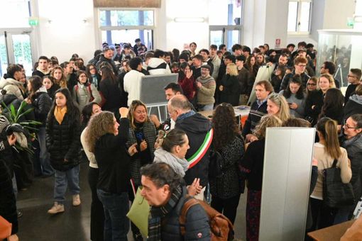 Oltre mille studenti al salone dell'orientamento post diploma Oltre mille studenti al salone dell'orientamento post diploma
