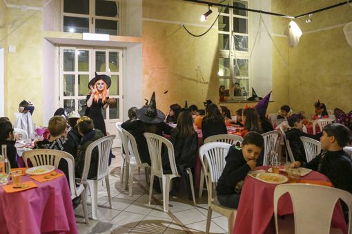 Festa di Halloween a tema Harry Potter, a sostegno dei bimbi ucraini, con Unicef di Asti Festa di Halloween a tema Harry Potter, a sostegno dei bimbi ucraini, con Unicef di Asti