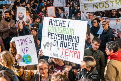 Oggi i Fridays for Future di Asti torneranno in piazza dopo il lockdown, per ripartire dall'ambiente
