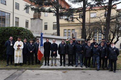 Due immagini (la seconda a fine articolo) della cerimonia svoltasi questa mattina Due immagini (la seconda a fine articolo) della cerimonia svoltasi questa mattina