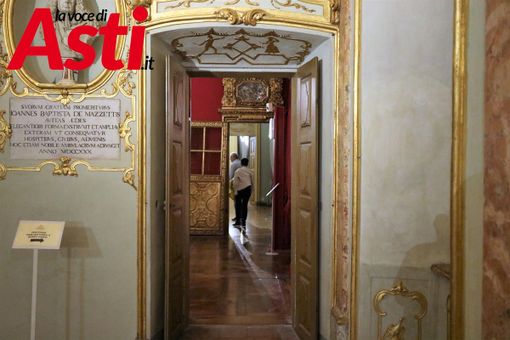 Palazzo Mazzetti (MerfePhoto) Palazzo Mazzetti (MerfePhoto)