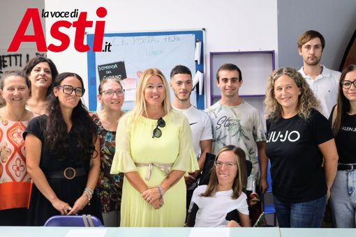 La presentazione di Extra Lunch (Merhefoto) La presentazione di Extra Lunch (Merhefoto)