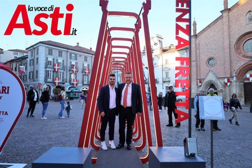 Da sx, Mattia Antoniazzi e l'assessore Riccardo Origlia (Merfephoto)