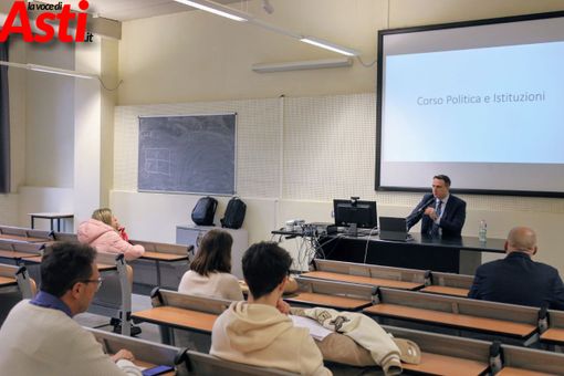 Iniziato questa mattina al Polo universitario Uni Astiss, il corso “Politica e istituzioni” Iniziato questa mattina al Polo universitario Uni Astiss, il corso “Politica e istituzioni”