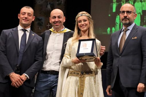 Foto archivio damigella online Alice Nosenzo di Castell'Alfero