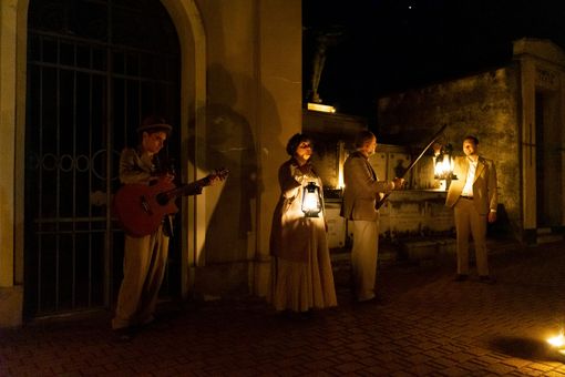 Immagini tratte da una precedente messa in scena dello spettacolo &quot;Dormono…sulle colline&quot;
