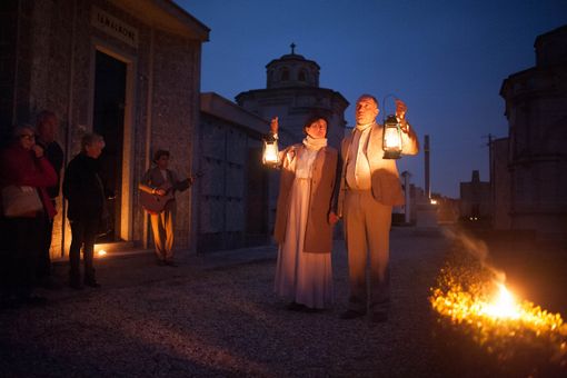 Un'immagine di scena tratta da &quot;Dormono sulle colline&quot;, di cui proponiamo una seconda immagine a fine articolo