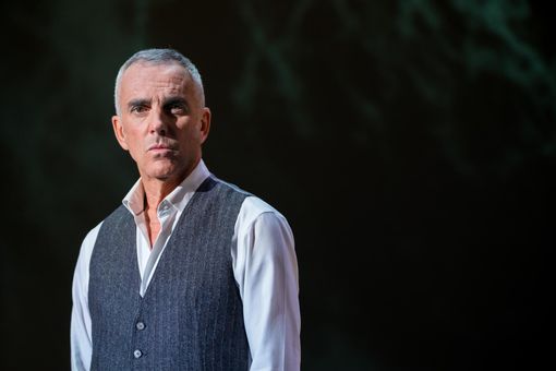 Federico Buffa porta in scena 'Italia Mundial' alle Distillerie Berta Federico Buffa porta in scena 'Italia Mundial' alle Distillerie Berta