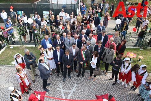 Comunità albanese in festa con l'inaugurazione del primo Centro culturale albanese d'Europa [FOTOGALLERY]