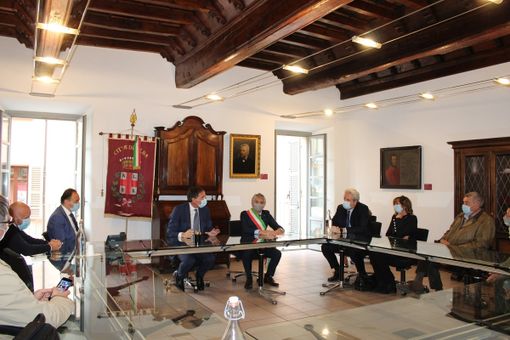 Il ministro Boccia all'inaugurazione della Fiera internazionale del Tartufo bianco d’Alba: "Asti-Cuneo e l'alluvione ferite aperte" Il ministro Boccia all'inaugurazione della Fiera internazionale del Tartufo bianco d’Alba: "Asti-Cuneo e l'alluvione ferite aperte"