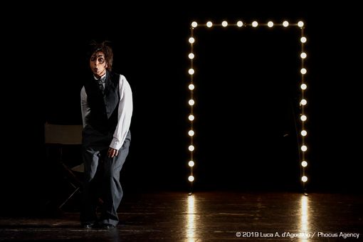 Alcune immagini di scena (le restanti a fine articolo) da &quot;La scimmia&quot; (ph. Luca d'Agostino