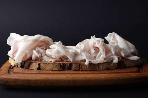 Astigiano e Roero riuniti… grazie ad un lardo Astigiano e Roero riuniti… grazie ad un lardo