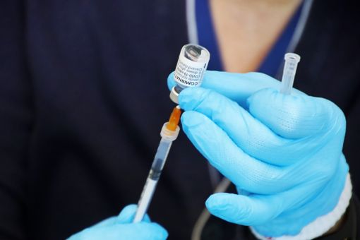 Al via le vaccinazioni in oltre 500 farmacie del Piemonte: da lunedì le prenotazioni Al via le vaccinazioni in oltre 500 farmacie del Piemonte: da lunedì le prenotazioni