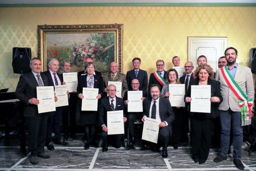 Tredici astigiani sono stati insigniti delle Onorificenze "Al Merito della Repubblica Italiana" [GALLERIA FOTOGRAFICA]