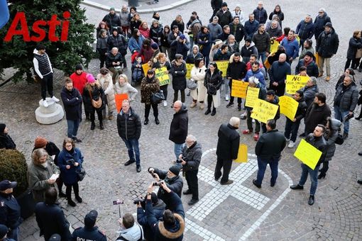 Un momento della protesta di oggi da parte degli ambulanti. Ph Merfephoto Un momento della protesta di oggi da parte degli ambulanti. Ph Merfephoto