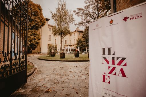 Il bellissimo palazzo Crova, nel centro storico di Nizza Monferrato
