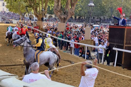 Alcune immagini (Ph. Merfephoto - Efrem Zanchettin) della partenza contestata dal Borgo San Marzanotto