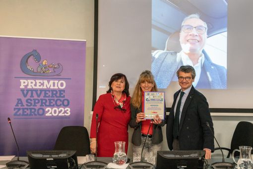 L’Istituto Comprensivo di Villanova d’Asti ha ricevuto un riconoscimento per la sua attività di Scuola della Rete Green L’Istituto Comprensivo di Villanova d’Asti ha ricevuto un riconoscimento per la sua attività di Scuola della Rete Green