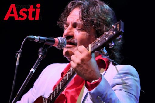 Galleria fotografica a cura di Merfephoto - Efrem Zanchettin (Astimusica - Helle e Peppe Voltarelli) e Thomas Barbero (MOS - Nicky Nicolai e Stefano Di Battista) Galleria fotografica a cura di Merfephoto - Efrem Zanchettin (Astimusica - Helle e Peppe Voltarelli) e Thomas Barbero (MOS - Nicky Nicolai e Stefano Di Battista)