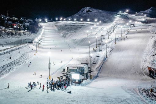 È Bob mania: in centinaia a rotta di collo giù dai pendii di Prato Nevoso È Bob mania: in centinaia a rotta di collo giù dai pendii di Prato Nevoso